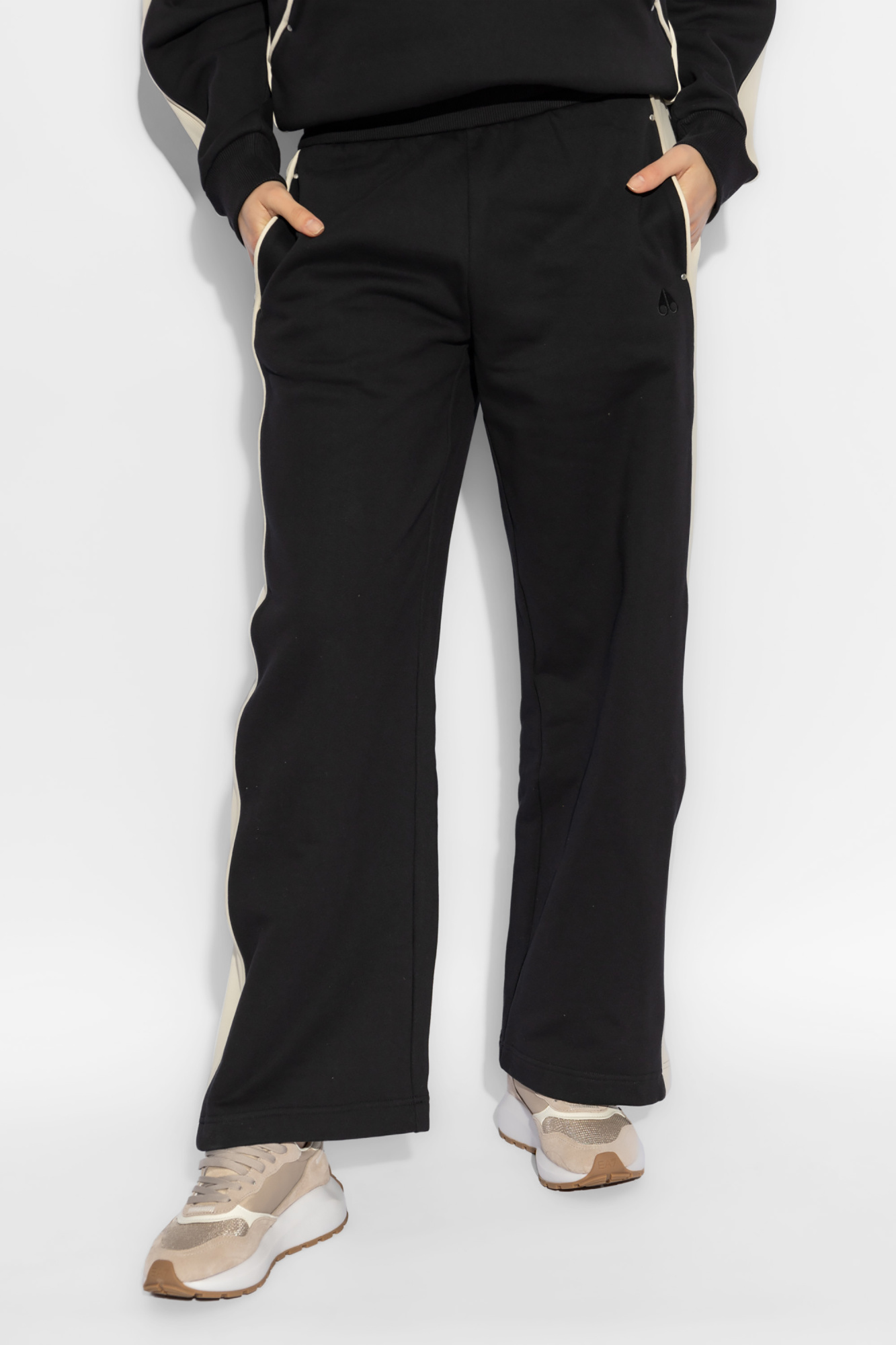Black Sweatpants with side stripes Moose Knuckles - Vitkac AS